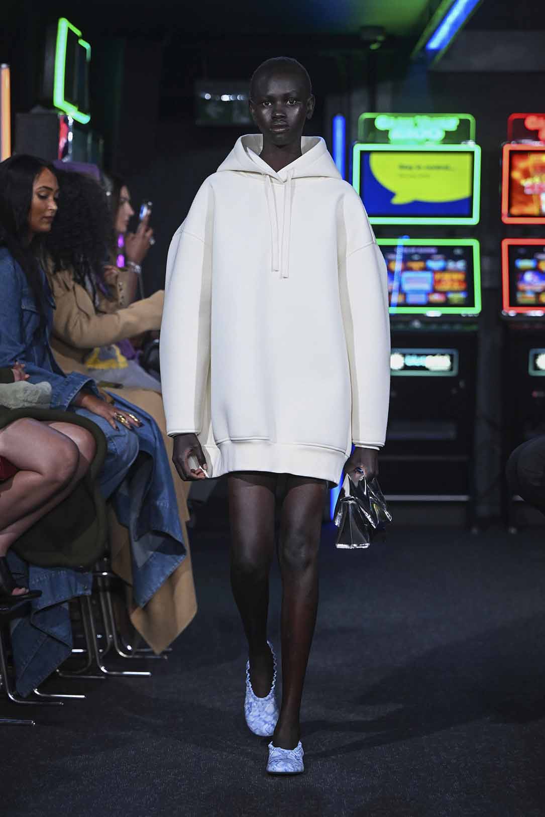Jw Anderson Womenswear Spring Summer 2023 Collection Reveal