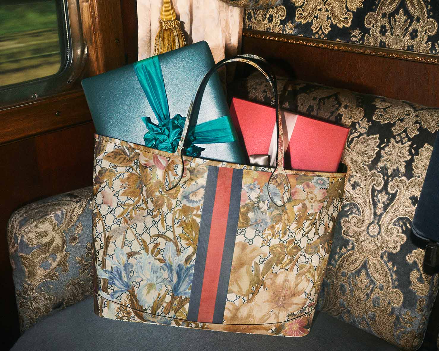 The 2022 Gucci Gift Campaign An Enchanted Journey - Photogrpher: Carljin Jacobs