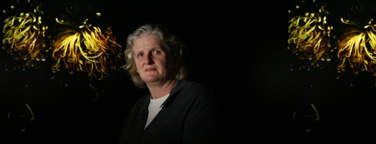 Fiona Davies is a visual artist whose practice is a cross disciplinary collaborative investigation into the systems, materials and processes of medicalised death in ICU.