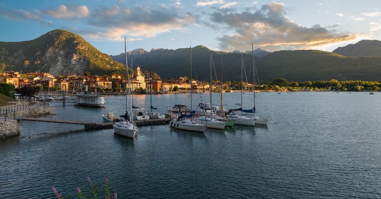 What Is A Good Size Sailboat To Live On? Retire Fearless