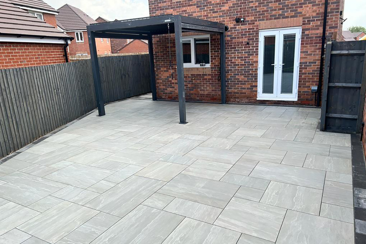 Decking, Fence & Pergola installations Coventry BB Landscapes