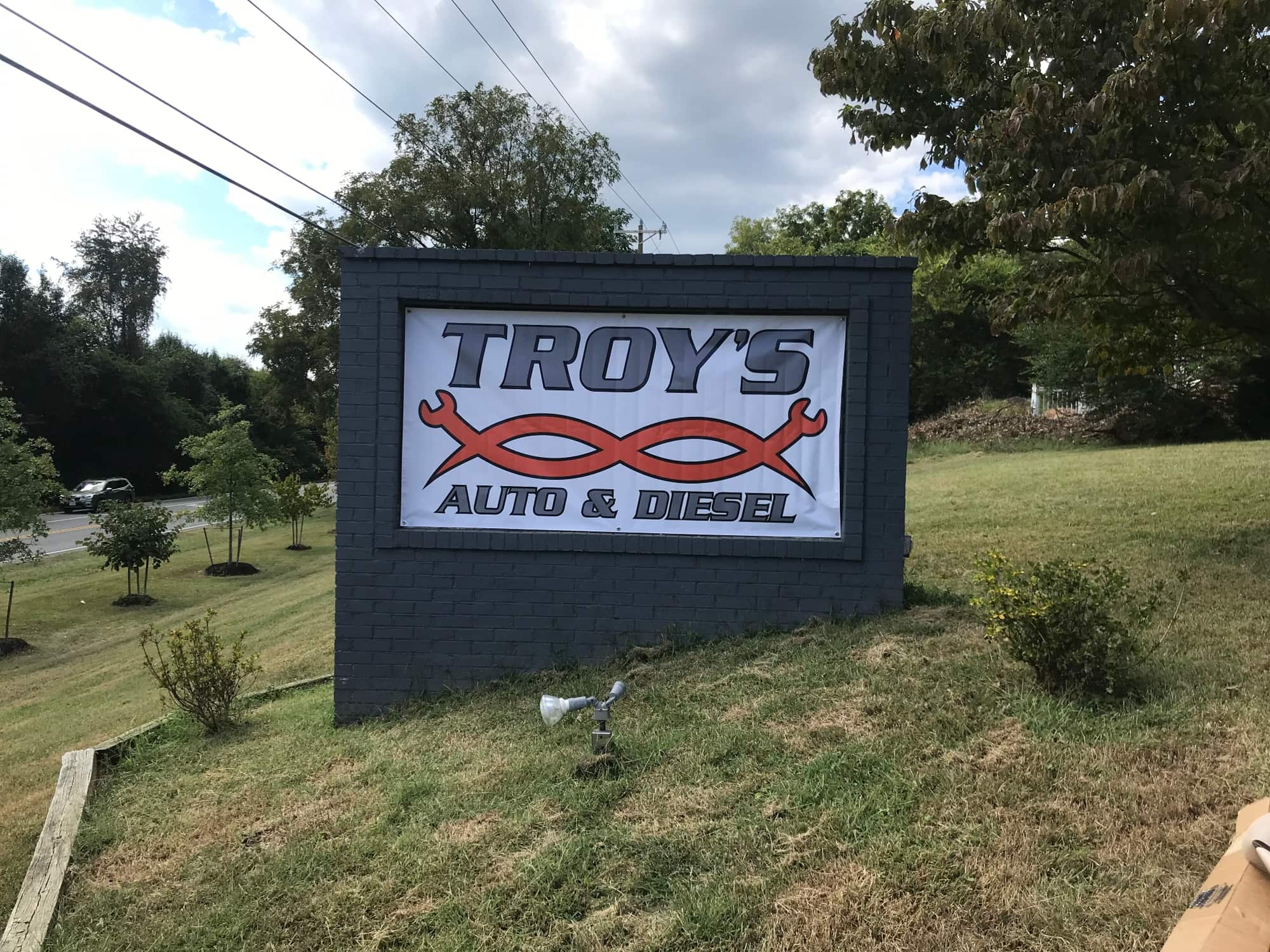 Troy's Auto and Diesel