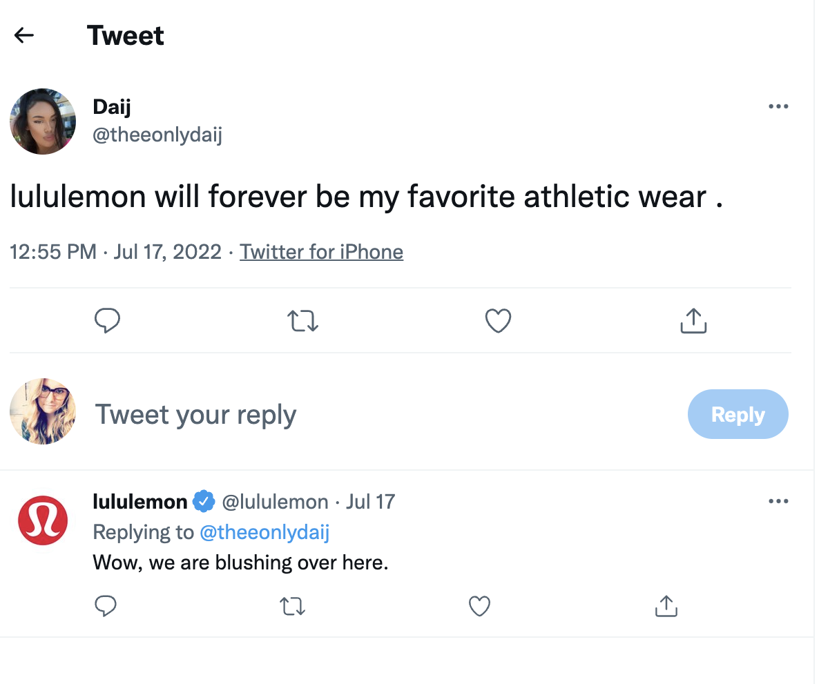 Lululemon responding to a customer on Twitter