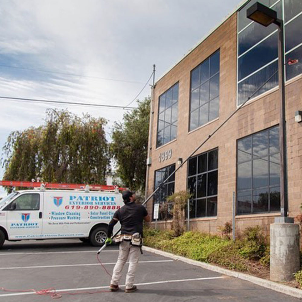 Commercial window cleaning in San Diego