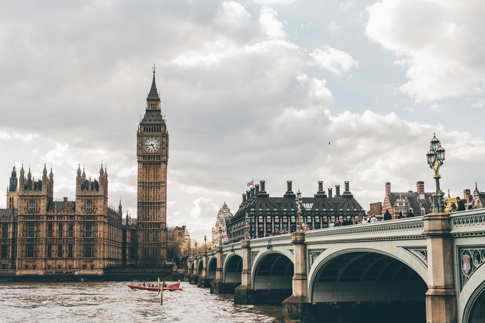 Simply London website preview image