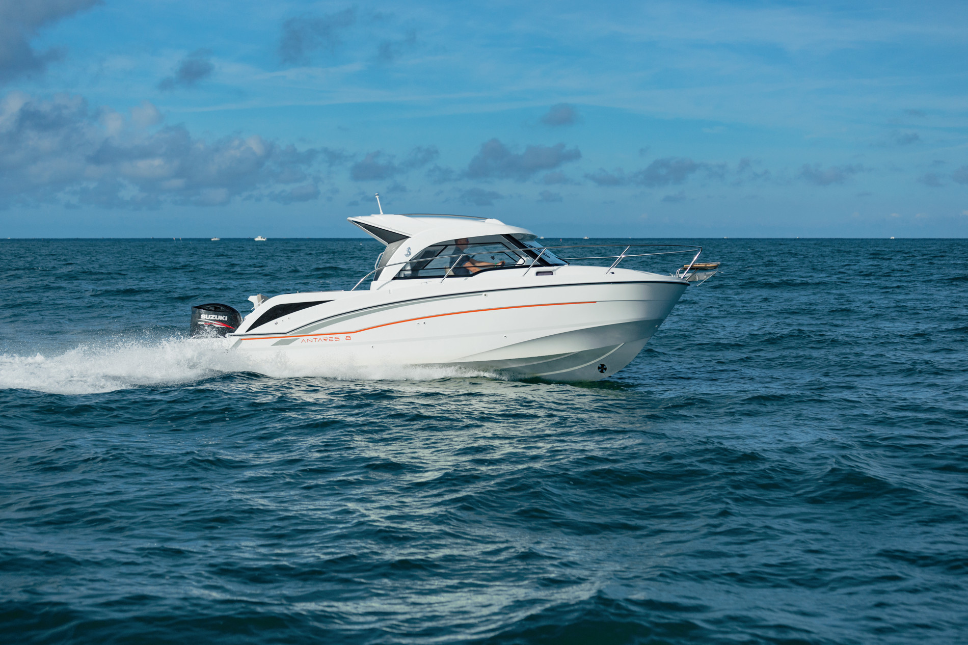 Beneteau Antares 8