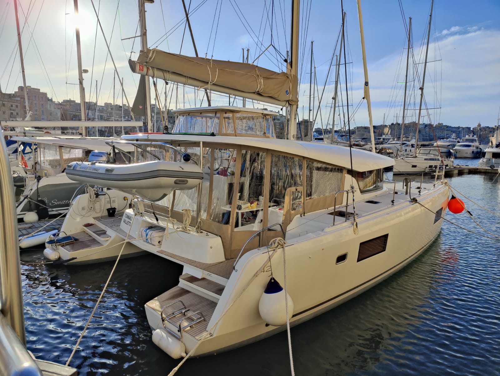 Lagoon 42