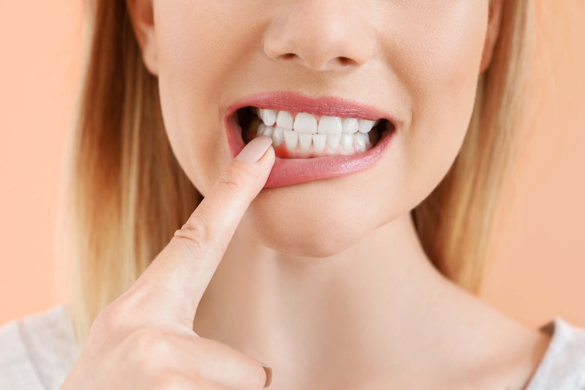dentist shaping a tooth
