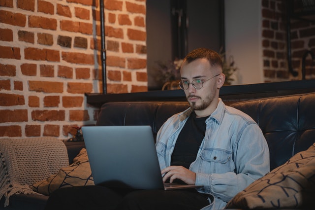 perbedaan java dan javascript