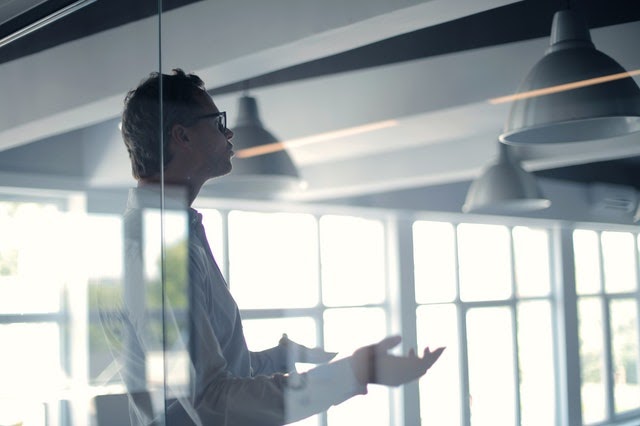 SoftwareSeni adalah Software House Yang Menawarkan One-Stop IT Solution untuk IT Project anda