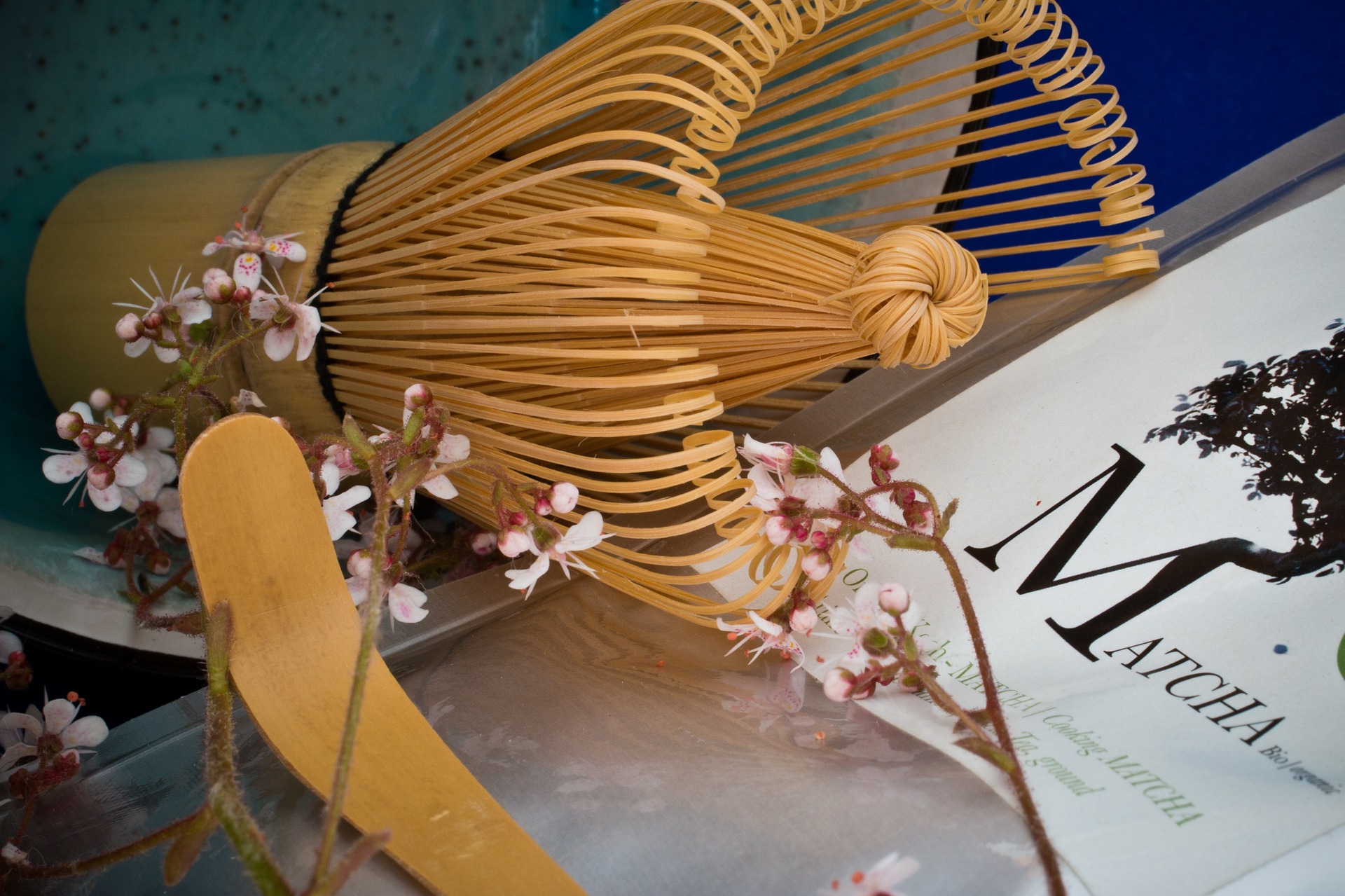 How to Make Frothy Matcha Tea Without the Clumps Cup & Leaf