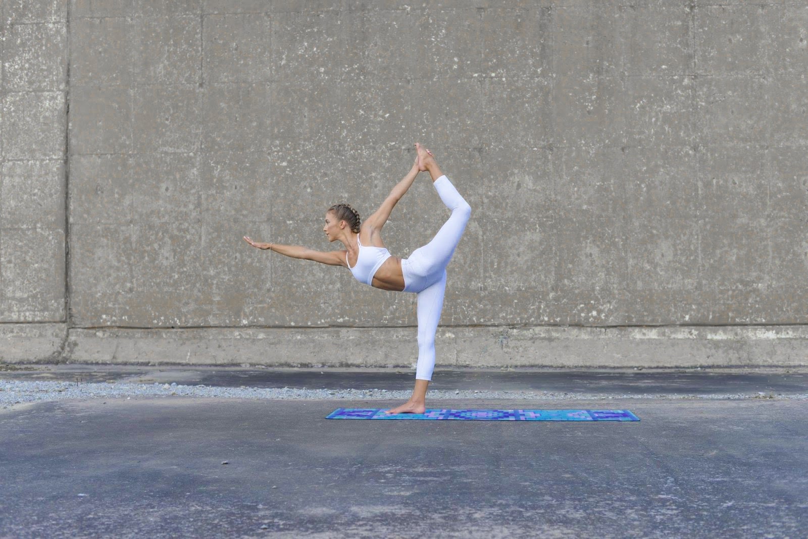 Dancer’s Pose