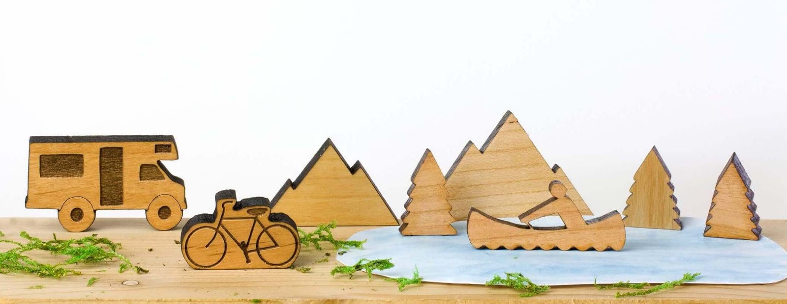 Wooden desktop figures.