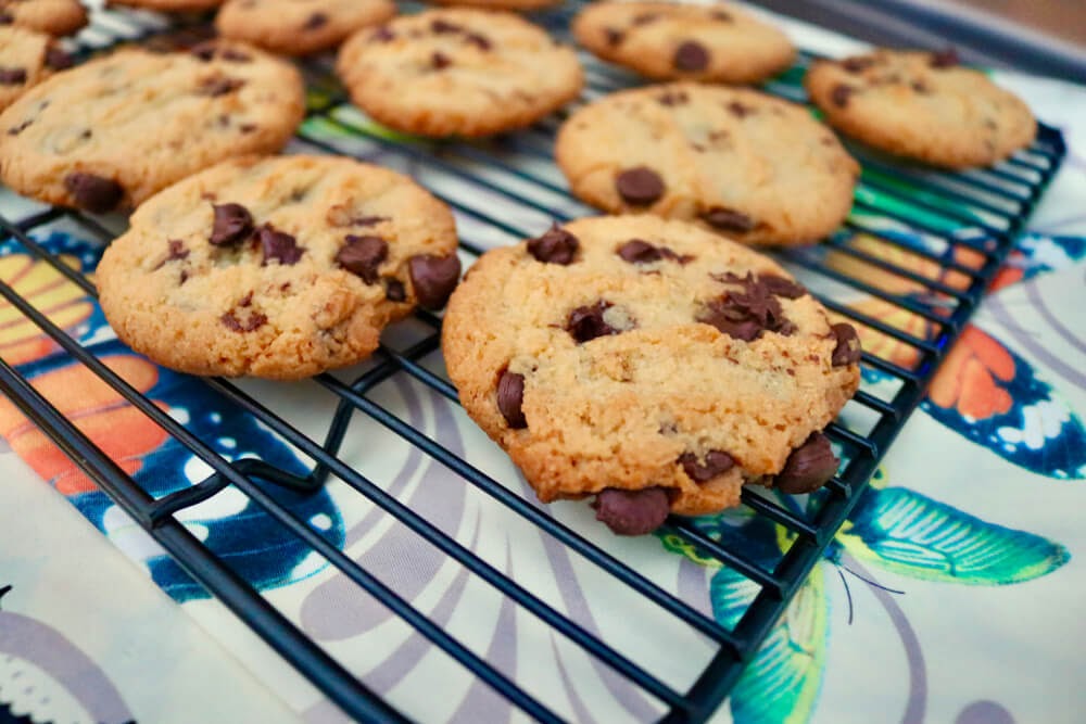 Keto Chocolate Chip Cookies