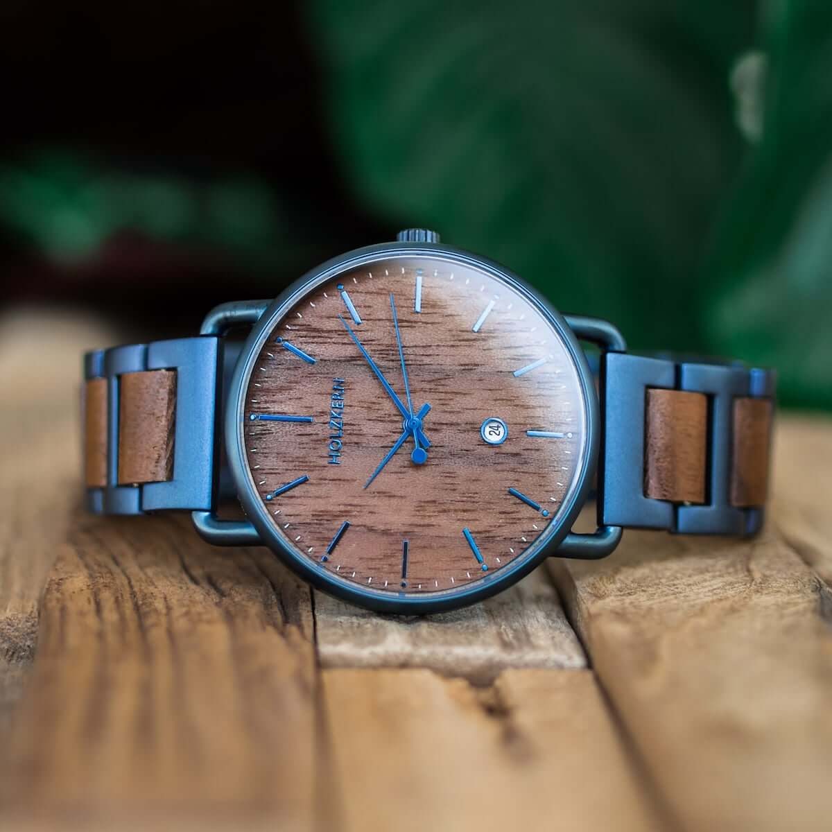 Holzkern Walnut Watch