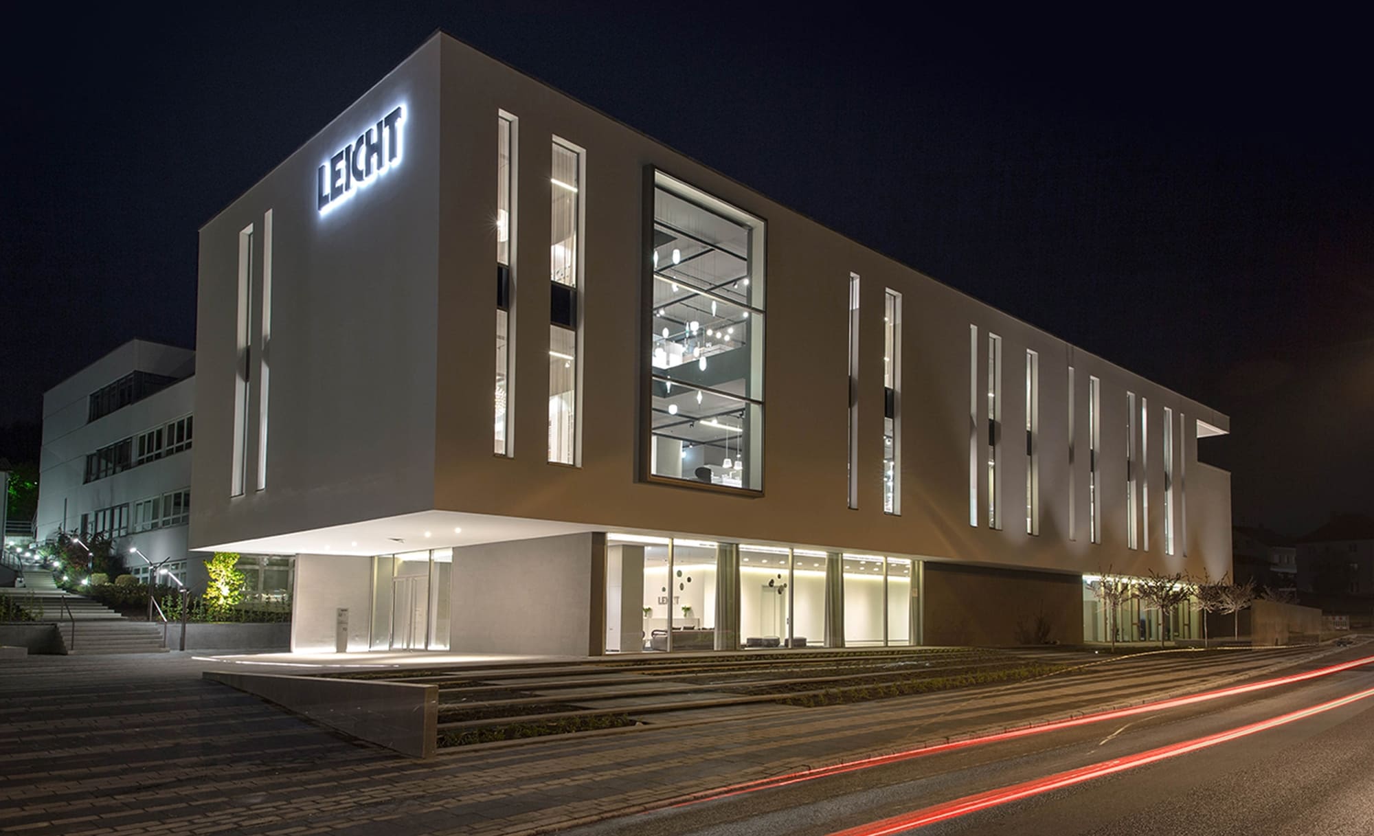 LEICHT Contracts