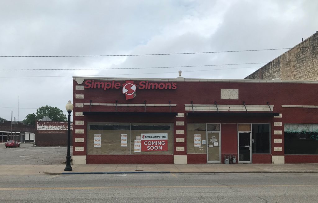 Simple Simon’s Pizza ReOpens Pawhuska (OK) Location Simple Simon's Pizza
