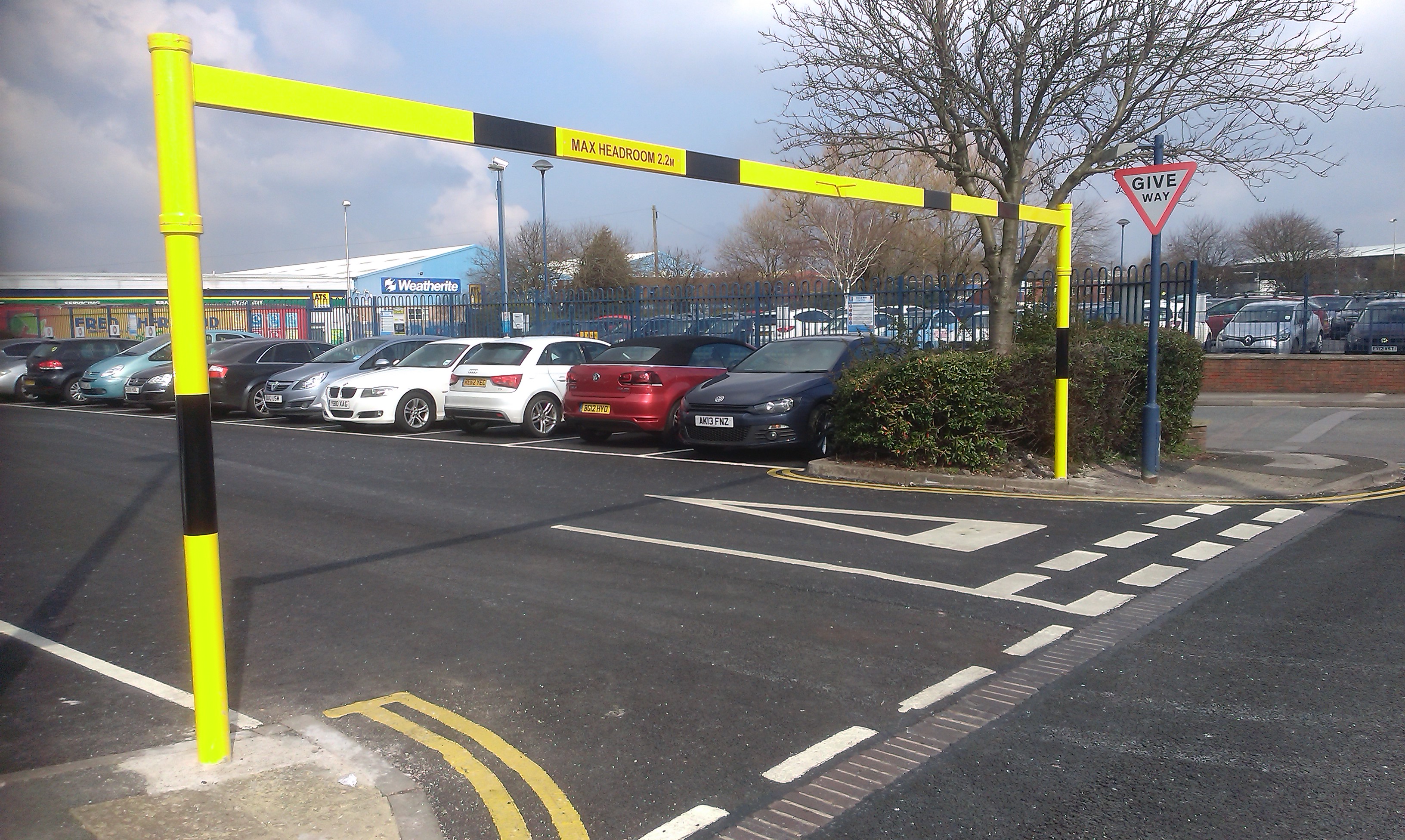 Heavy Duty Swinging Height Restriction Barrier