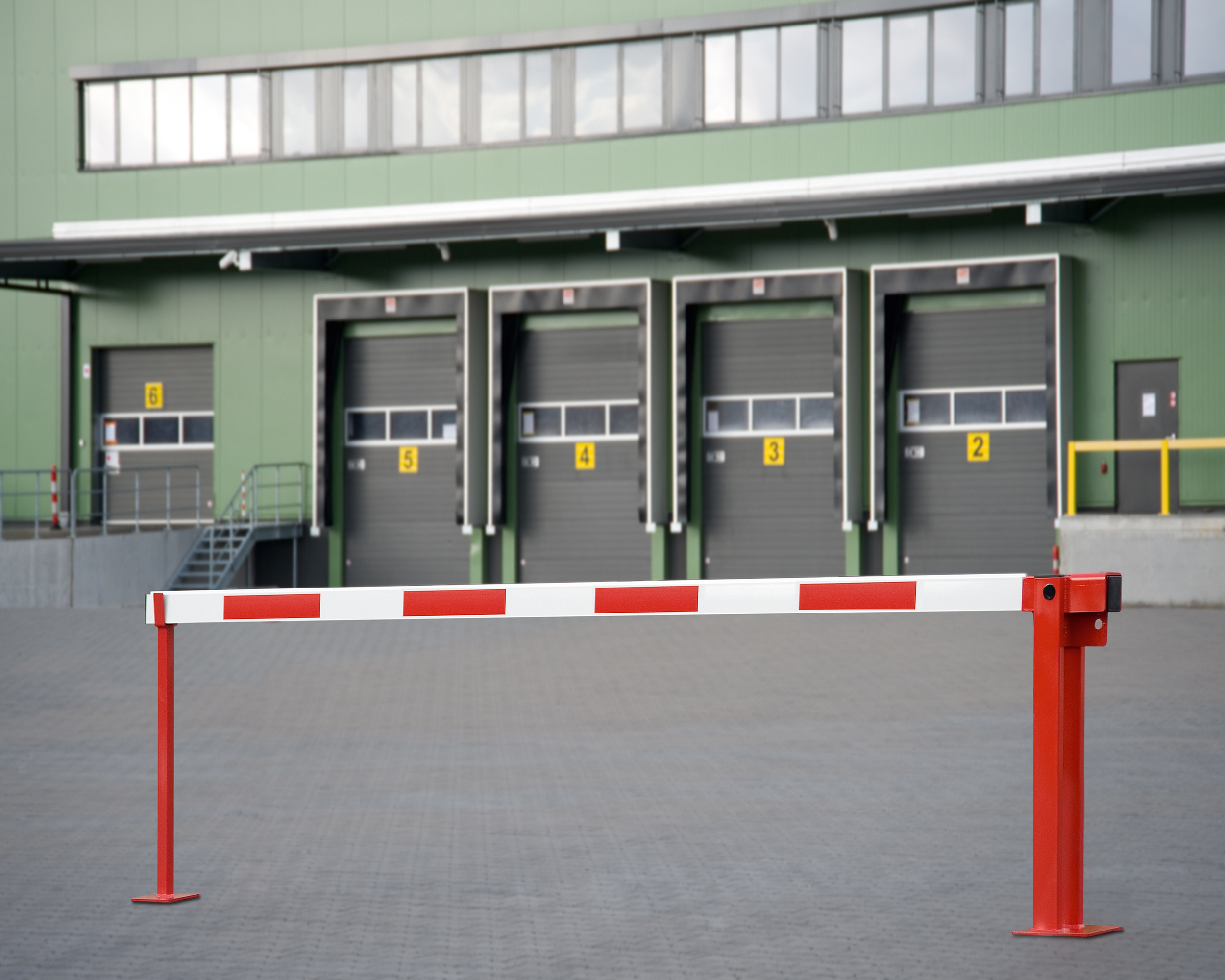 Manual Arm Barrier with Fixed Support Post