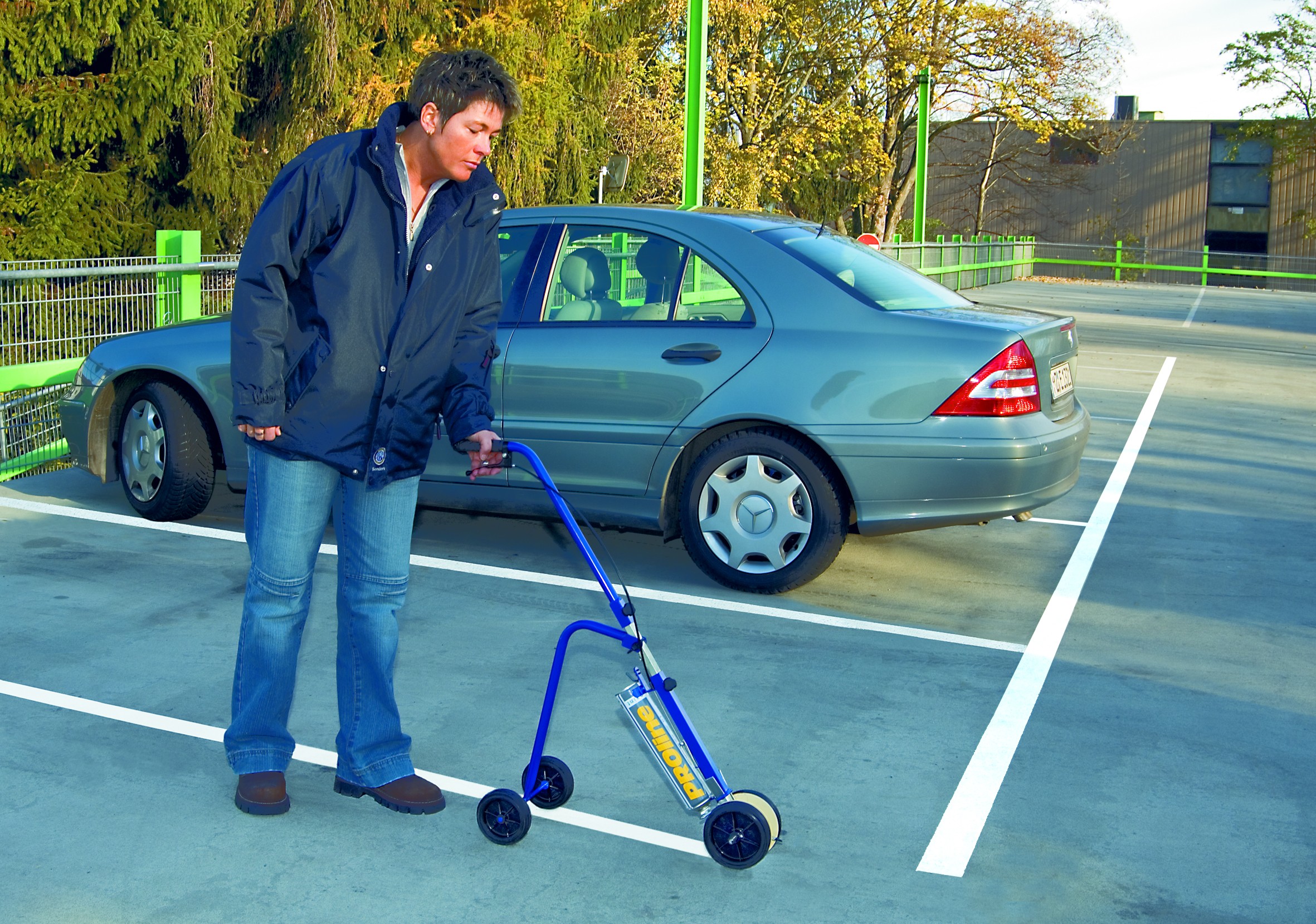Proline paint applicator