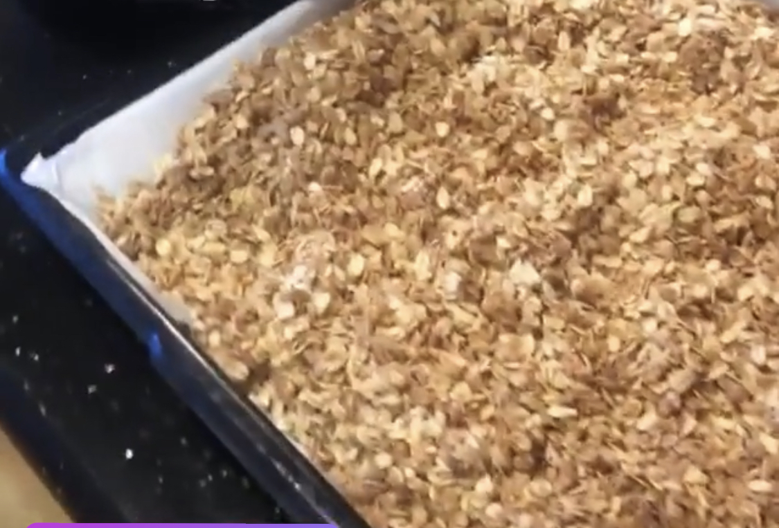 Granola (Wheat free, dairy free, refined sugar free)