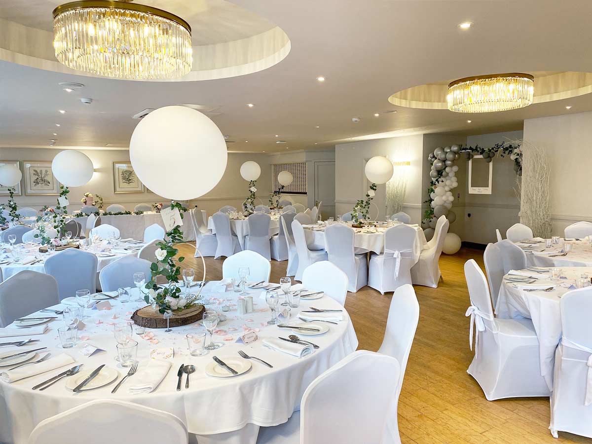 Table arrangement for a wedding at Hotel Collingwood