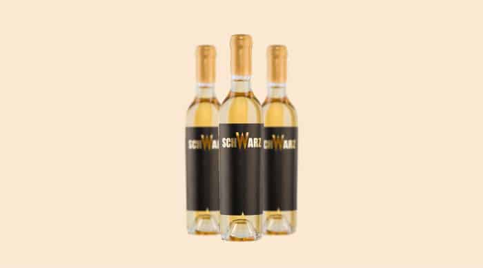 moscato wine: 2014 Weingut Hans Johann Schwarz Gold Muskat Strohwein, Burgenland, Austria