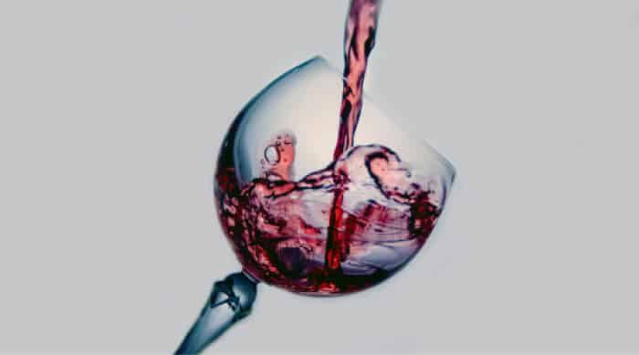 Essential Tips To Remember While Choosing Wine Glasses