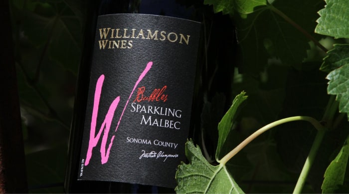Sparkling red wine: