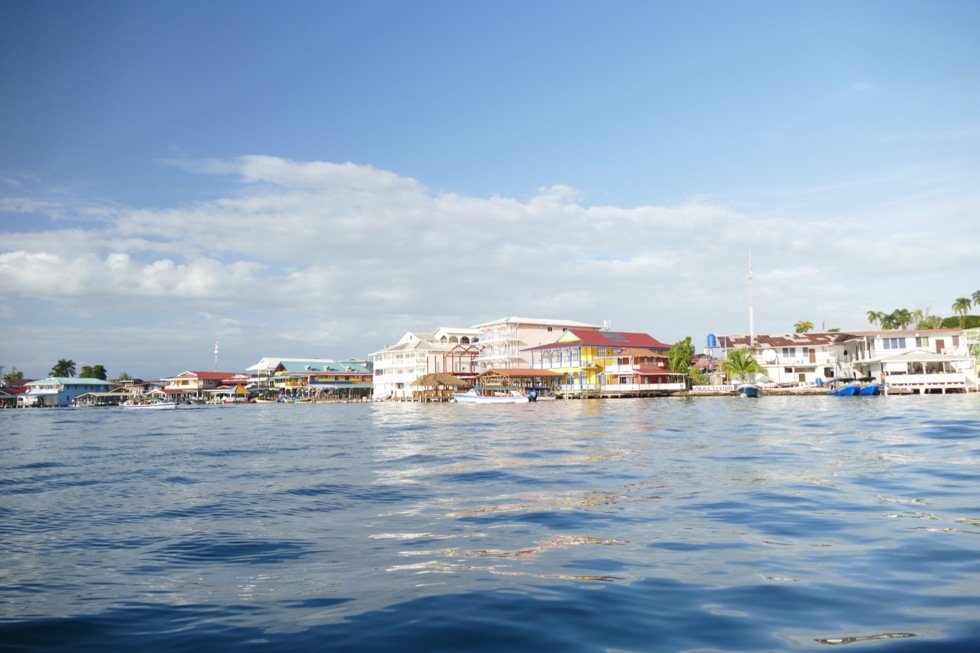 Fra hovedøya Bocas del Toro går det taxibåter ut til de andre øyene.