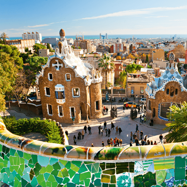 Det er mange grunner til at Barcelona er et av Europas mest populære turistmål, Park Güell er et av dem.