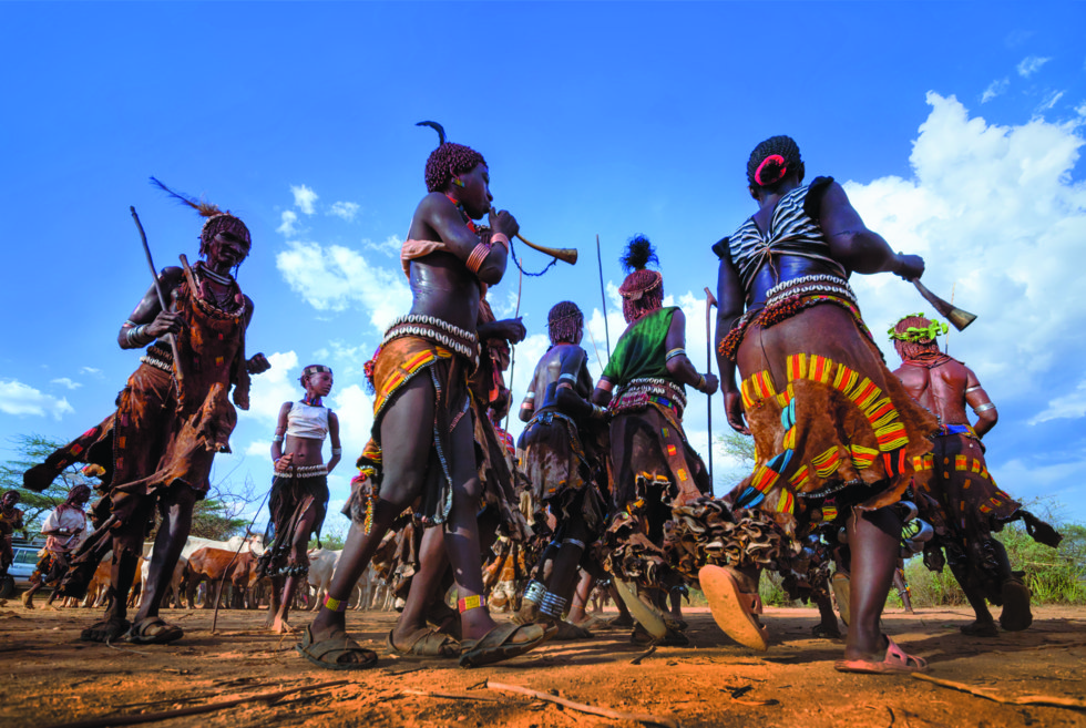 Danse-seremoni i Omo Valley.