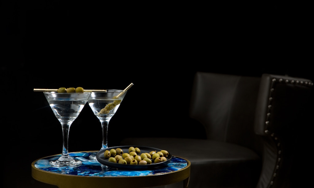 Two gin martinis with olives