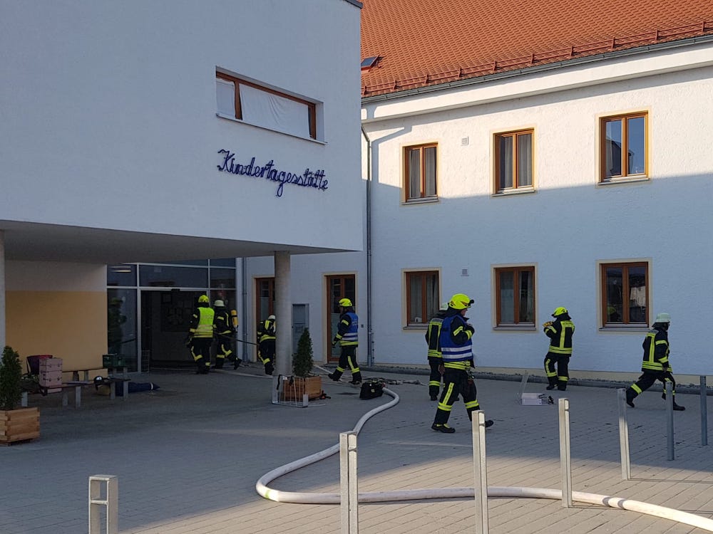 Atemschutzübung im Kindergarten - Freiwillige Feuerwehr Geiselhöring