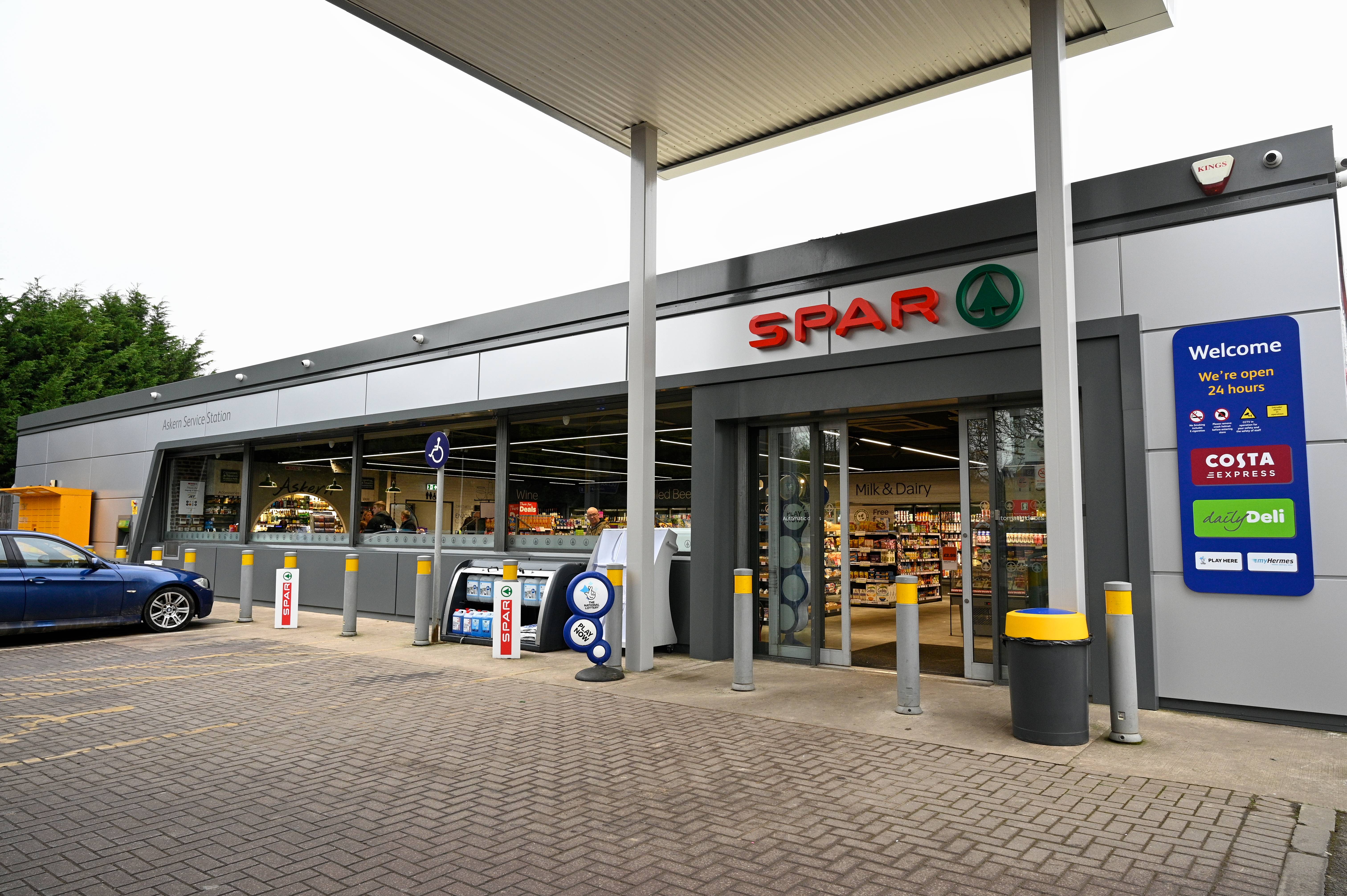 News JET Local JET transforms two forecourts with new SPAR shop concept
