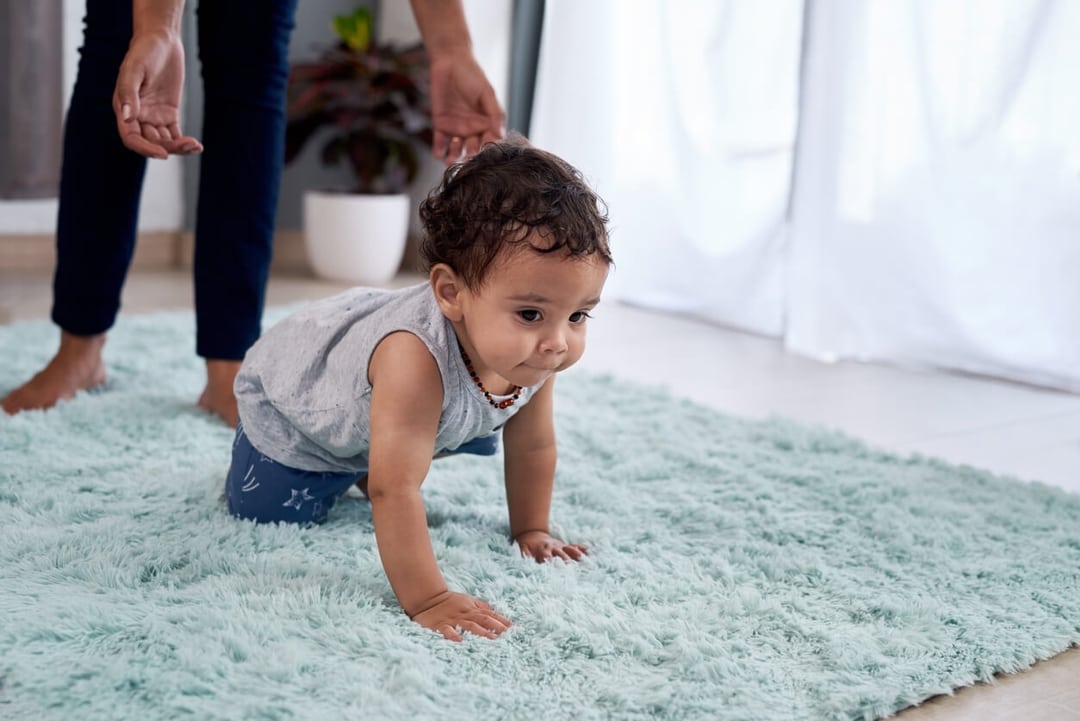 When Do Babies Crawl 4 Signs Your Baby Is About To Start Crawling Sawyer Blog