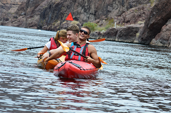 man following kayaking tips for beginners