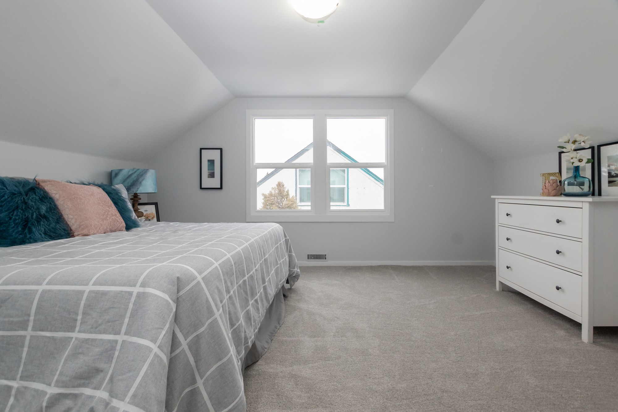 745 Martin Ave, E Bobby Wall Winnipeg Real Estate