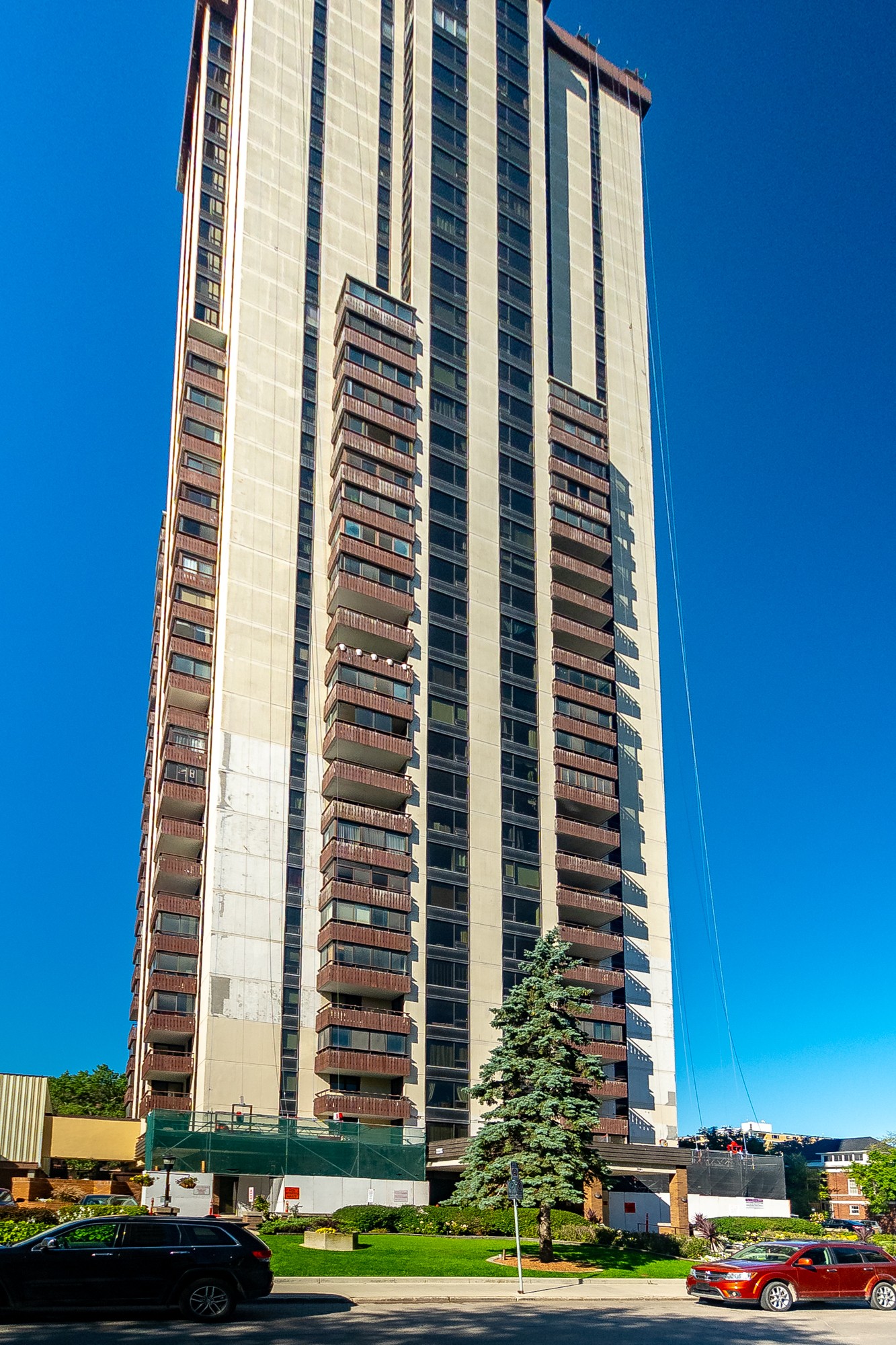 330755 Nassau Bobby Wall Winnipeg Real