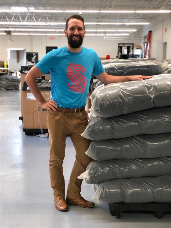 Regional Fulfillment Manager Robert Putt visits The Empowerment Plan in Detroit to help identify efficiencies in its production process. Robert’s background in operations and manufacturing made him the go-to expert to assist this Spreetail partner.