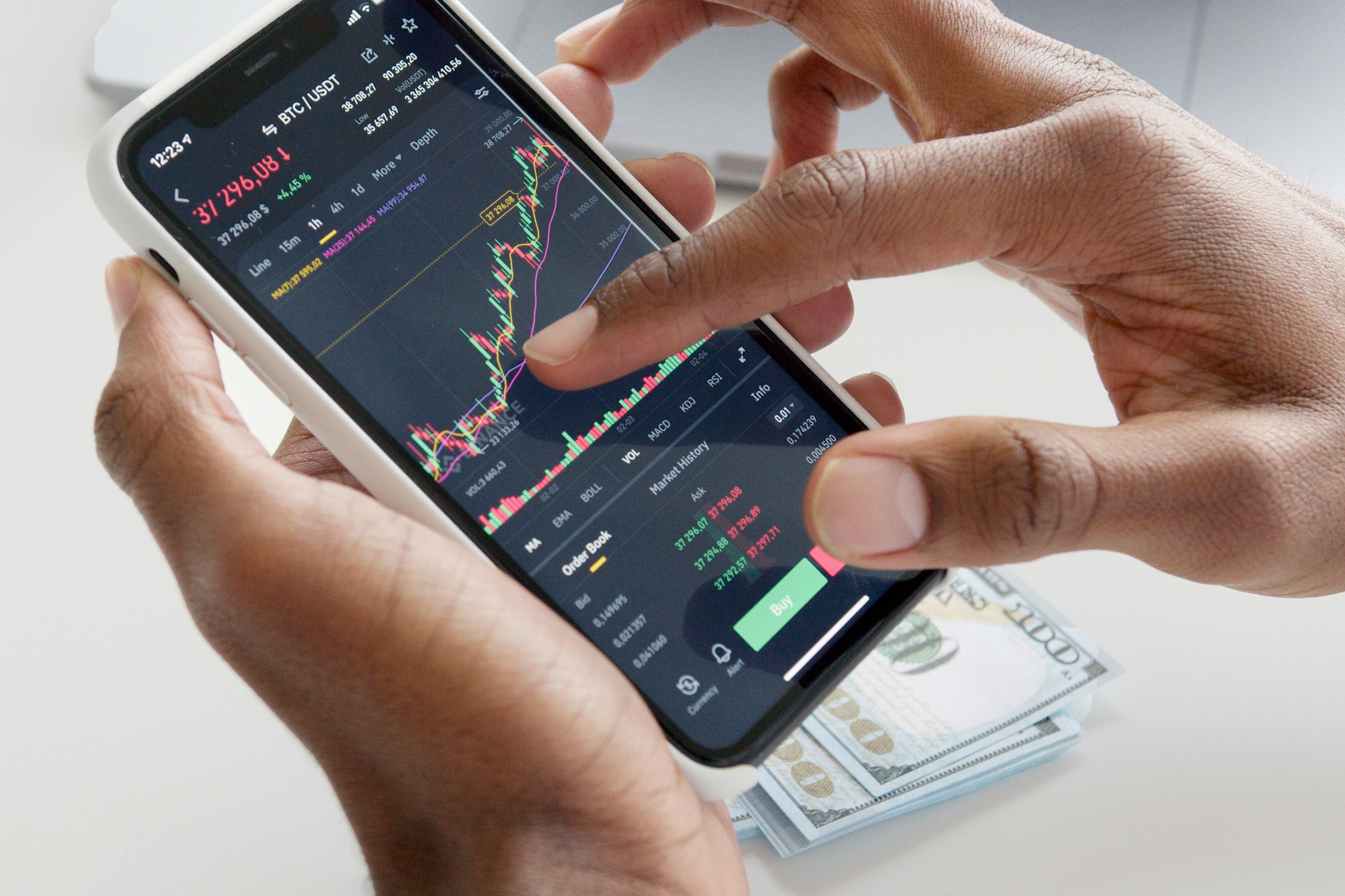 5 lesser-known methods to gather B2B market insights