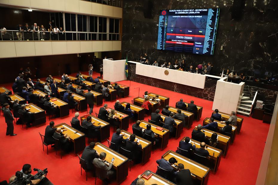 A três meses do fim do prazo, Zema não enviou reforma da previdência para a ALMG