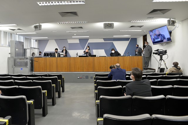 Comissão especial recomenda alterações na PEC da previdência