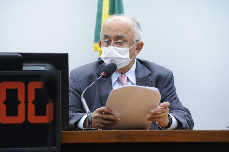 Debatedores discordam sobre prorrogação de incentivos de ICMS concedidos ao comércio