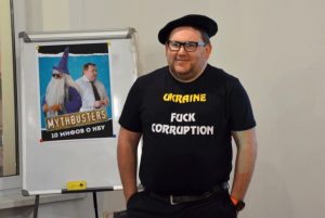 Один из авторов канала #SixArticlesToRead Владислав Рашкован. Фото: capschool.com.ua