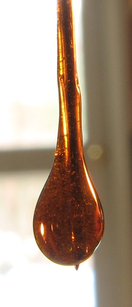 Six Ways to Make Cannabis Extracts & Concentrates 6 5ef2bba534c52621db5fad22 Kwi4Sr7 Mf kcrcq2TQNkUvzIJmkfbAtUjFE5dDlBmPD4IvsyHQUihoA68VCu3ZnjH7O pd1