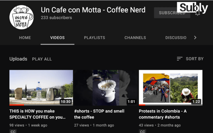 screenshot of Un Cafe con Motta youtube channel with videos showing