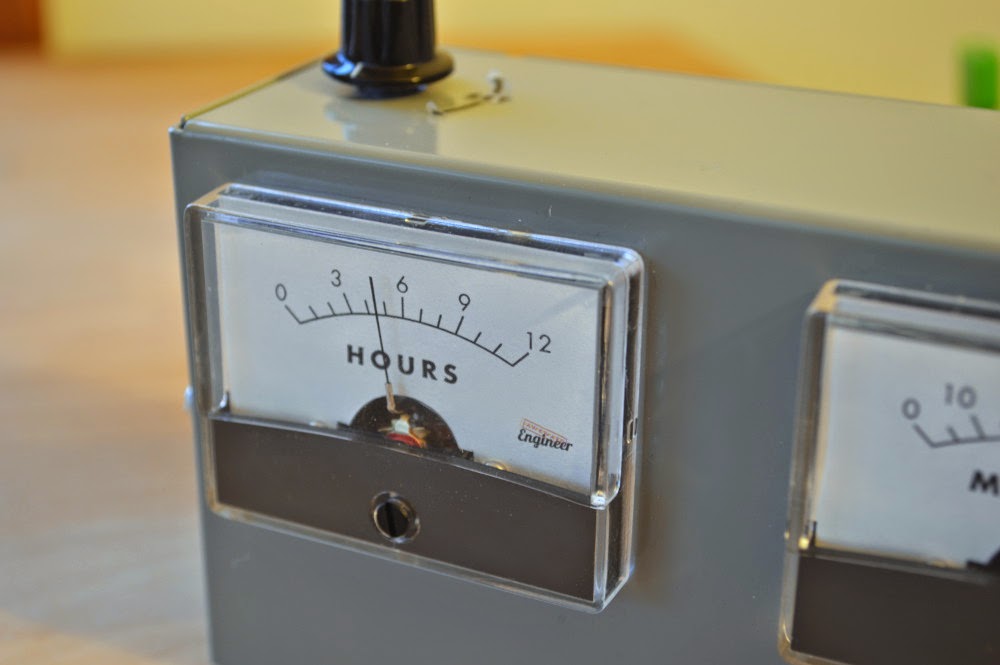 CircuitHub Project Spotlight AWK105 Analog Voltmeter Clock