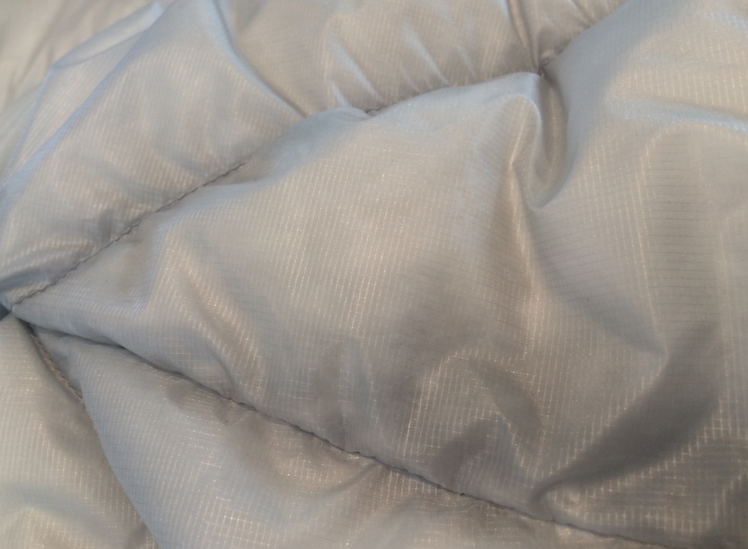 TORAY premium down jacket, 100% nylon 7D super lightweight Airtastic © Anne Prahl