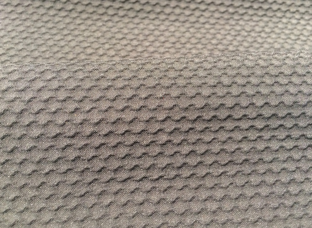 IBQ CELL 94% nylon, 6% elastane © Anne Prahl
